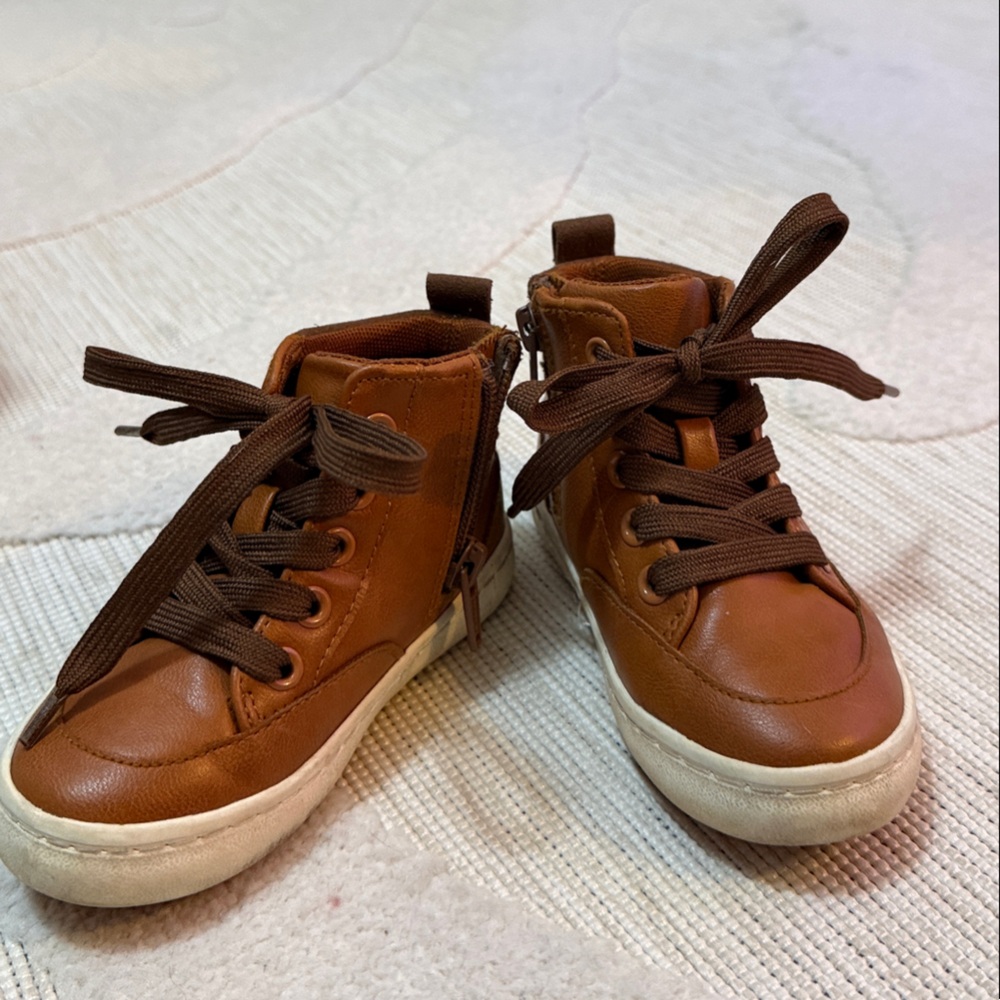 Cat & Jack Hightop Sneaker